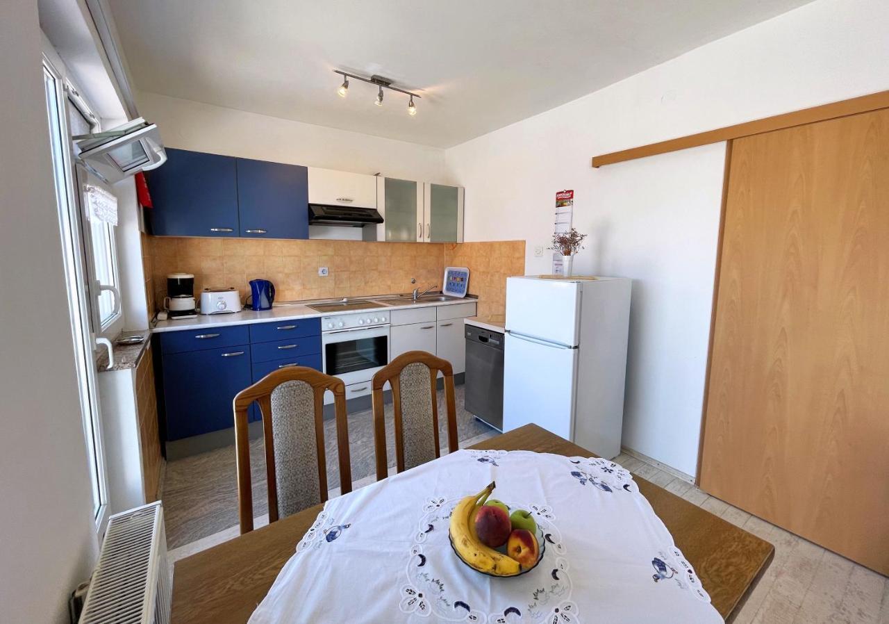 Apartments Bohovic Сило Экстерьер фото